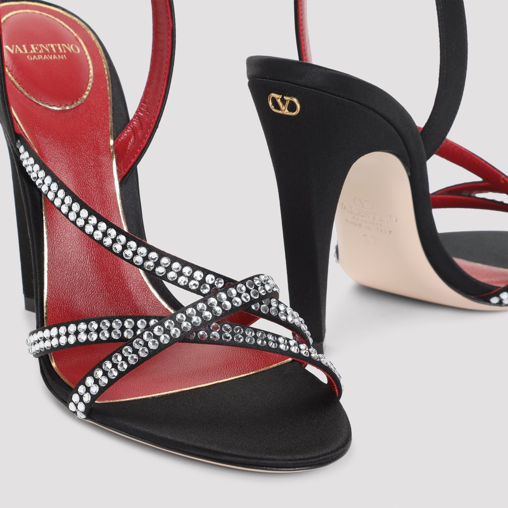 VALENTINO GARAVANI Sophisticated Men's Sandal with 10.5 cm Heel