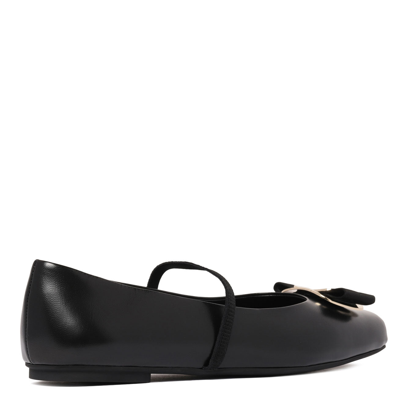 Ferragamo Chic Leather Flat Shoes