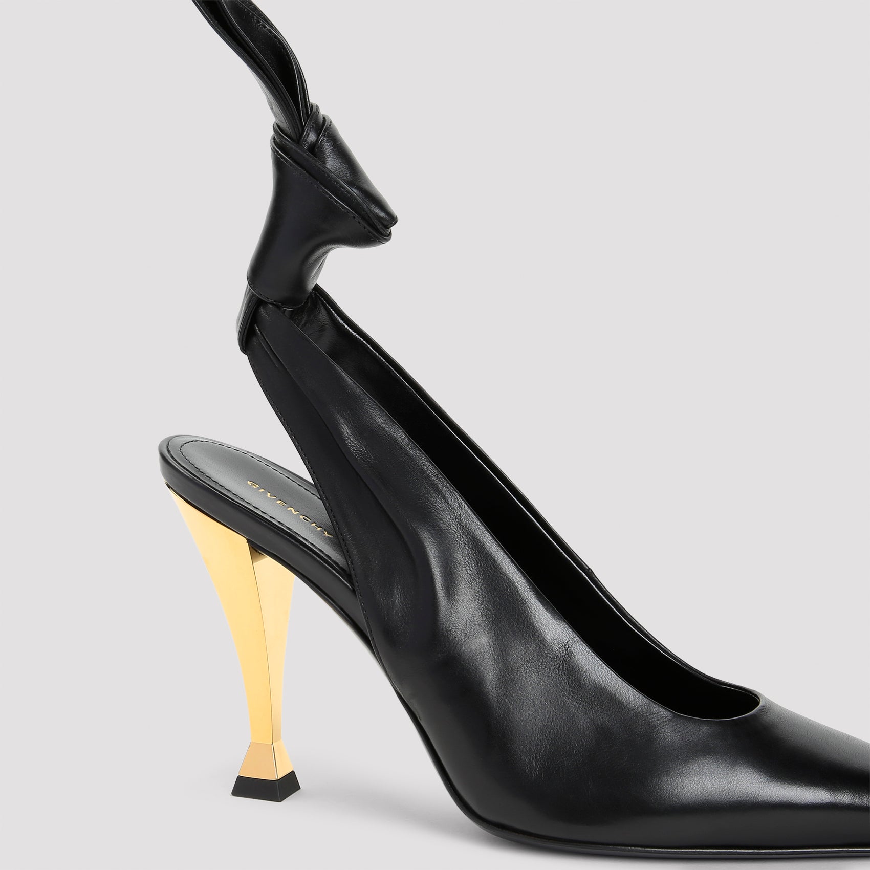 GIVENCHY Beauw 95mm Slingback Pumps for Men
