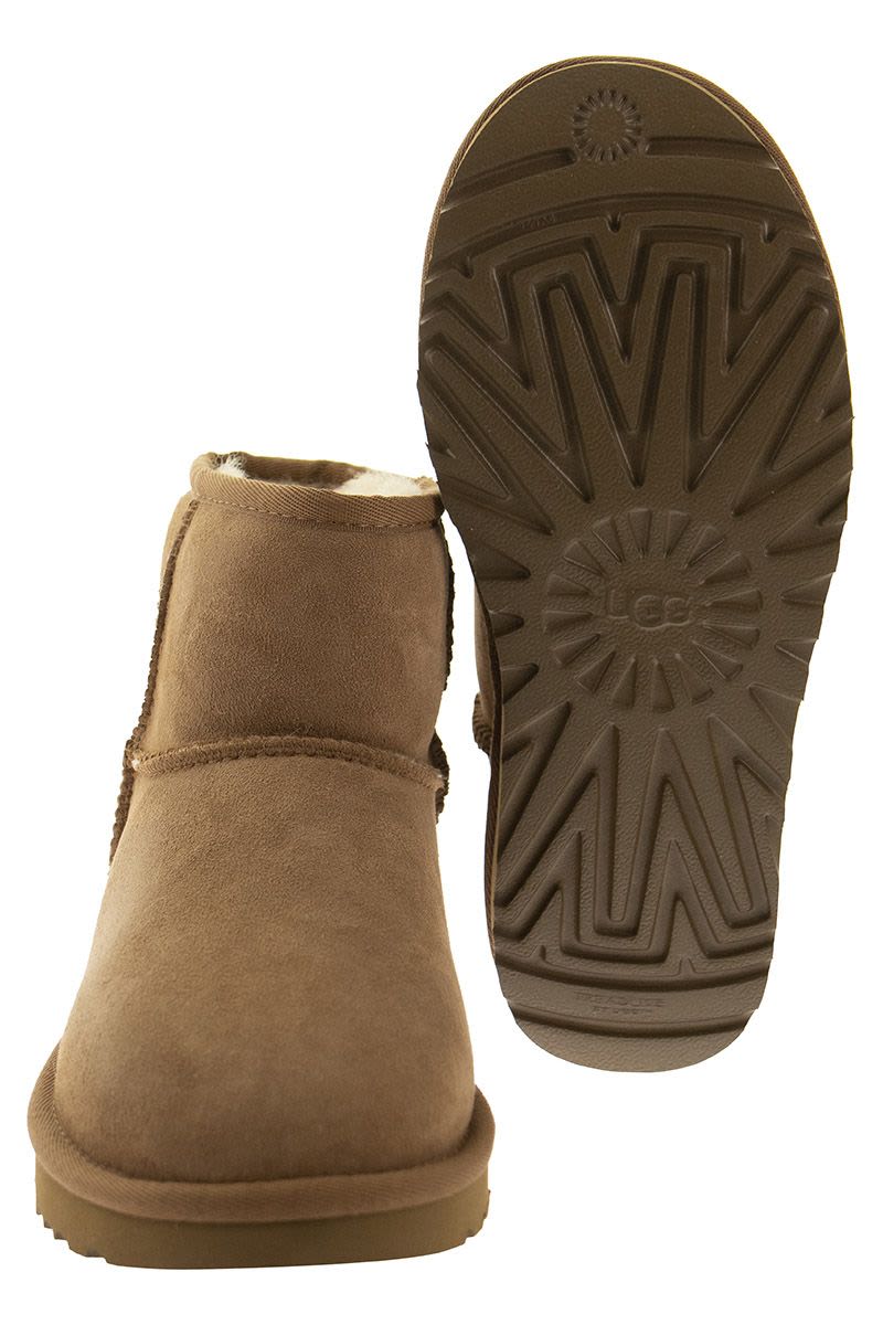 UGG Classic Mini II Women's Boots