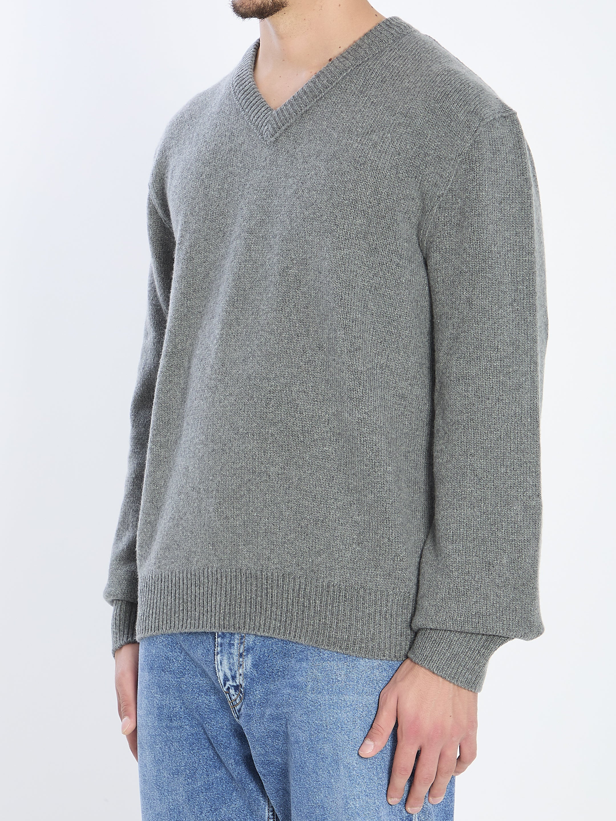 THE ROW Mid-Weight Cashmere V-Neck Sweater Size L