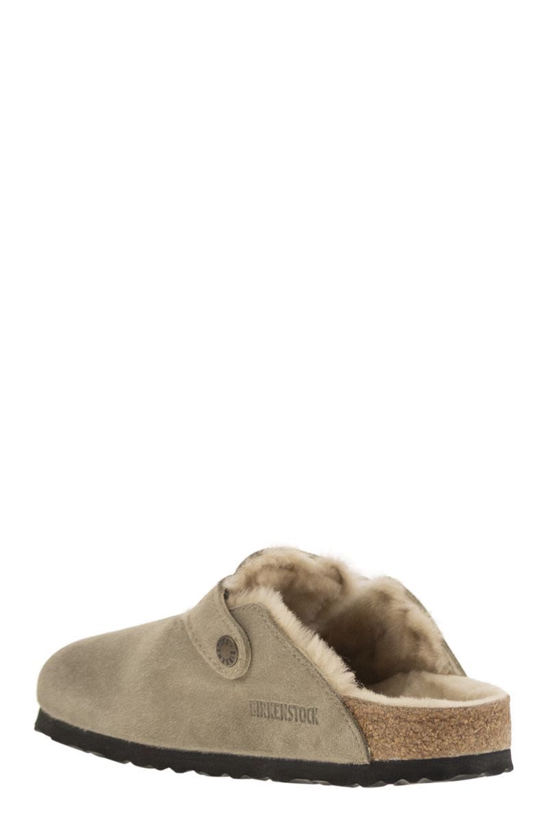BIRKENSTOCK Men's Shearling Suede Slippers with Adjustable Strap