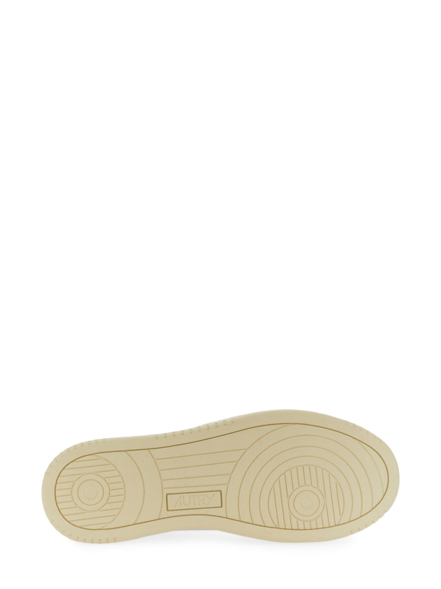 AUTRY Medalist Low Sneakers for Women