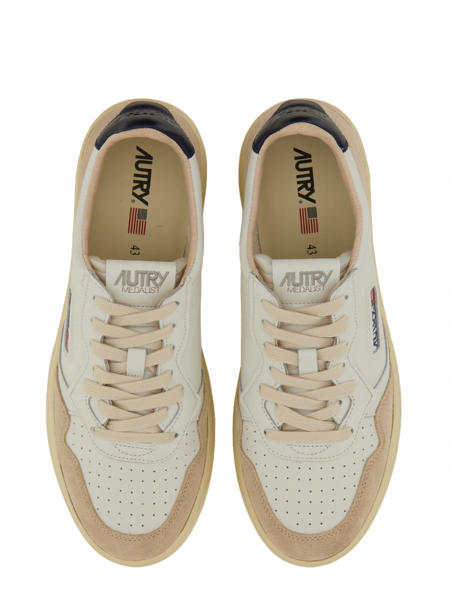 AUTRY Men's Low Cut Medalist Sneaker