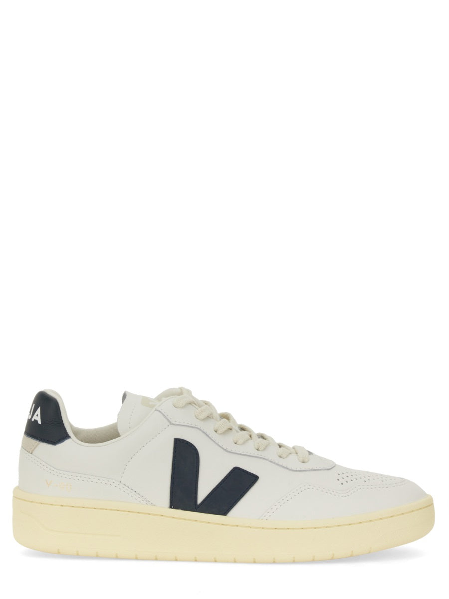 VEJA Classic Leather Sneakers for Men - SS25