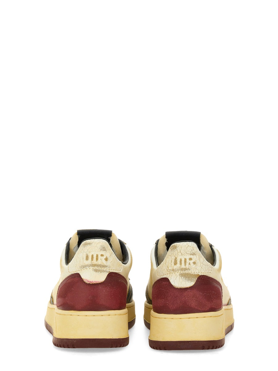 AUTRY Vintage-Inspired Men's Low-Top Sneakers