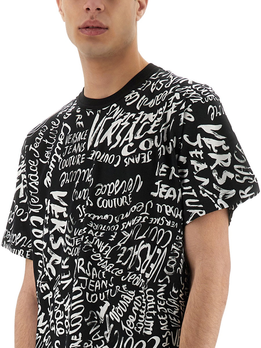 VERSACE JEANS COUTURE Logomania Print T-Shirt (Size L)