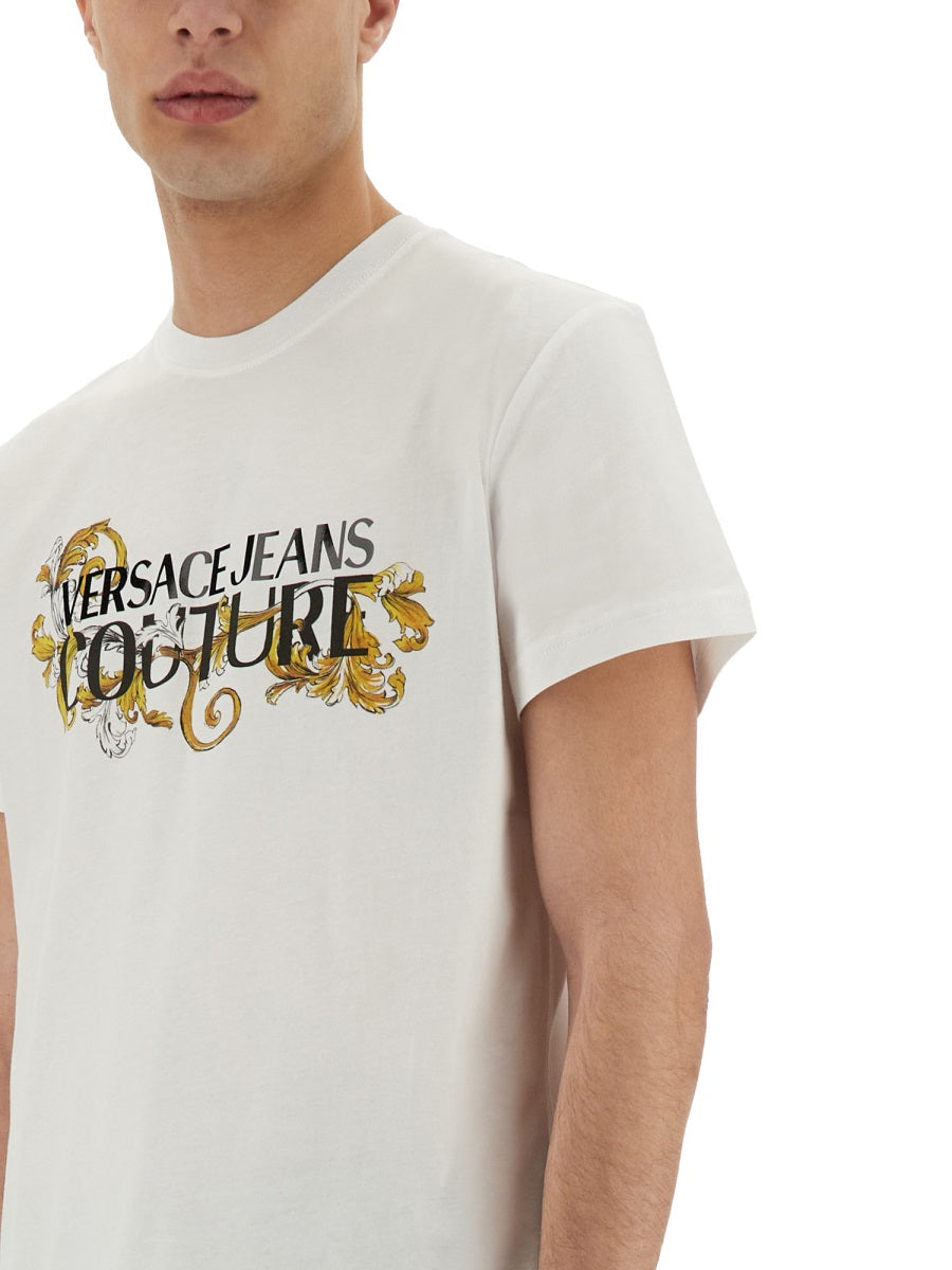 VERSACE JEANS COUTURE Baroque Outline Logo T-Shirt - Size L