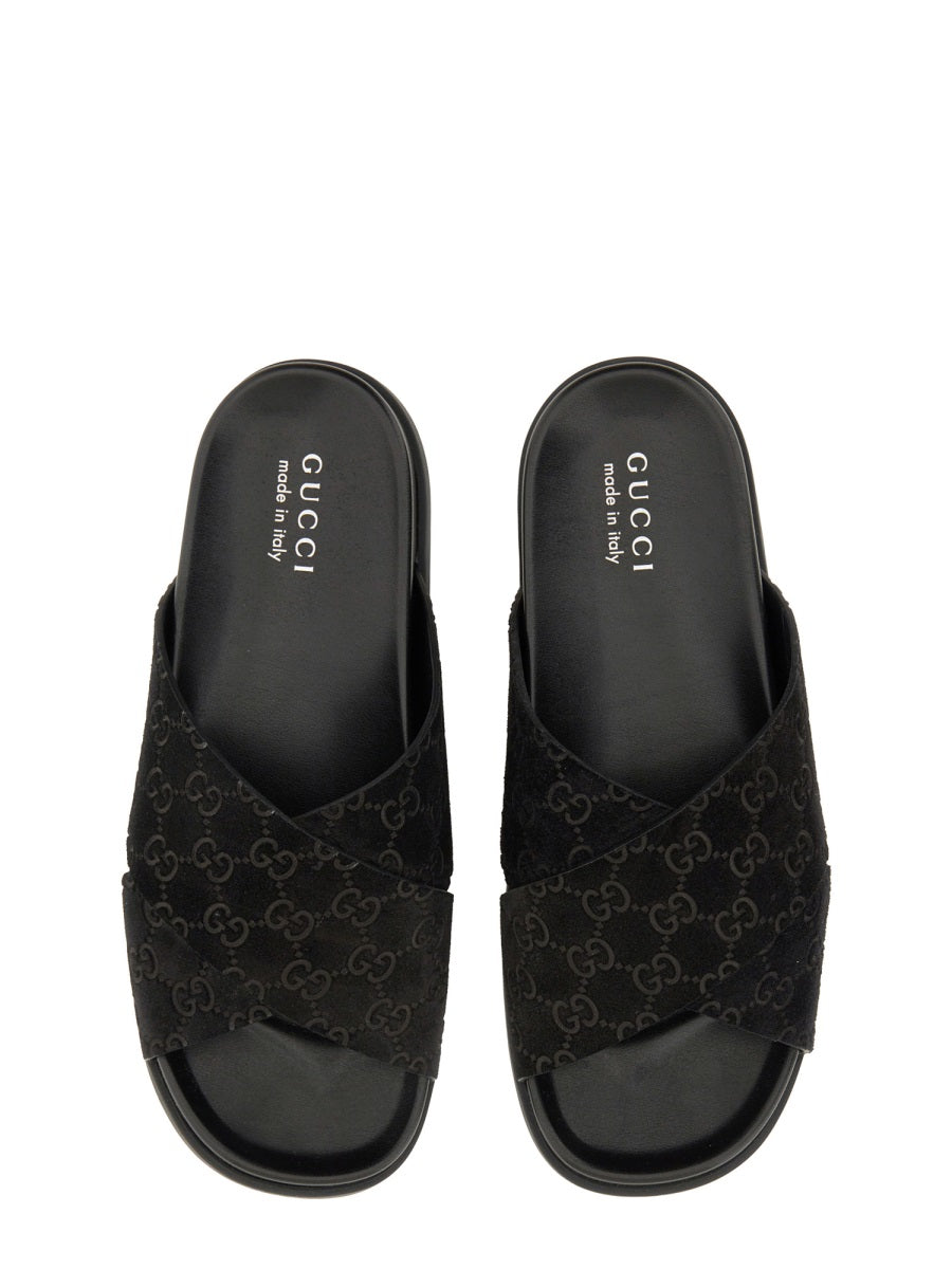 GUCCI Men's Sandal Slider with Iconic GG Pattern