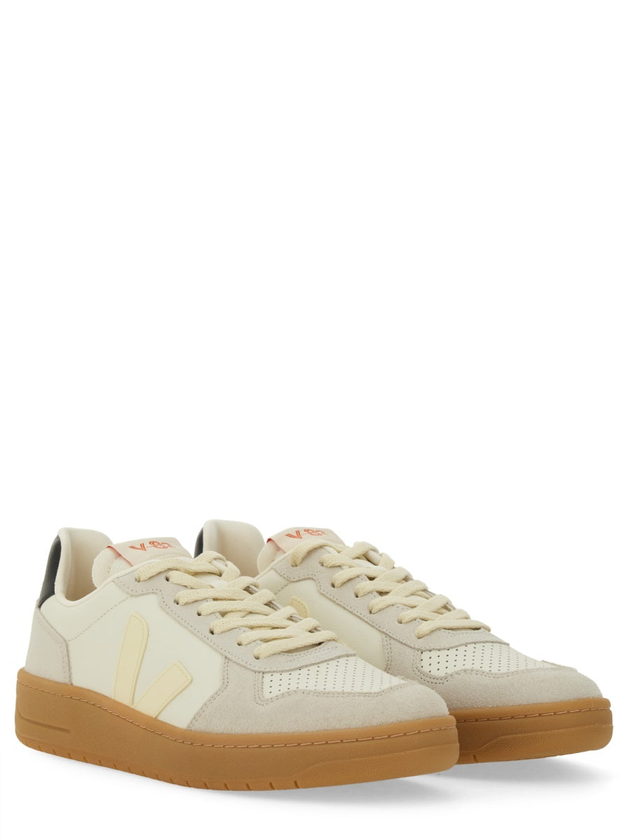 VEJA Unisex Leather Sneakers V-82 Classic Style