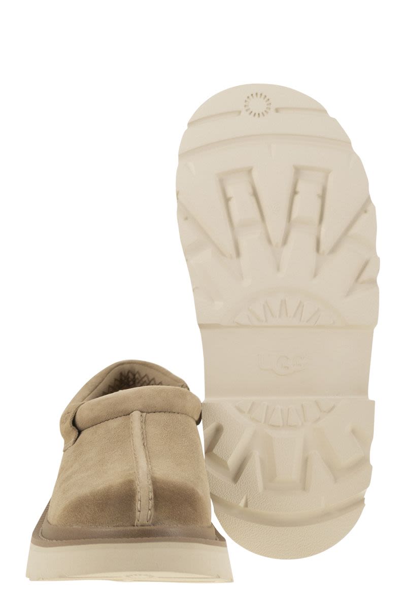 UGG Men's Luxurious Sheepskin Sandal
