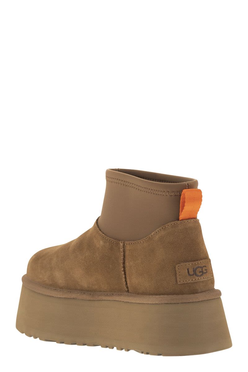 UGG Classic Mini Dipper Boots