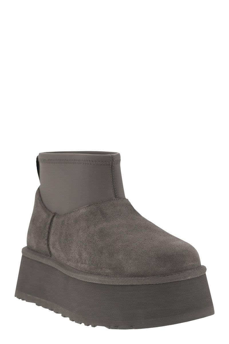 UGG Mini Dipper Comfort Boots