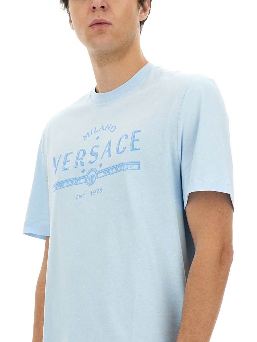 VERSACE Logo T-Shirt (Size L)