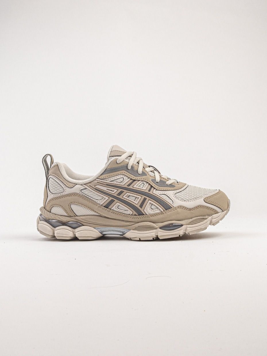 ASICS Panelled-Design Low-Top Sneaker