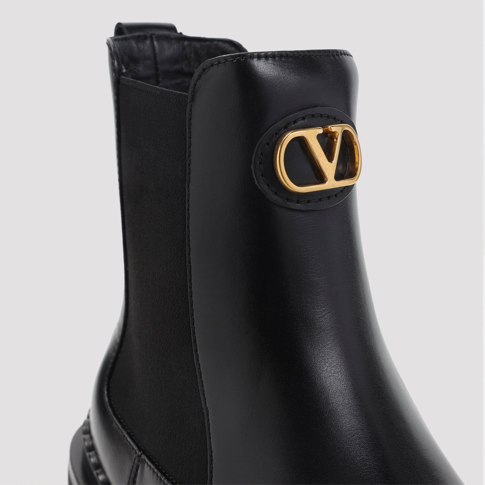 VALENTINO GARAVANI Beatle Vlogo Signature Leather Boots T.30