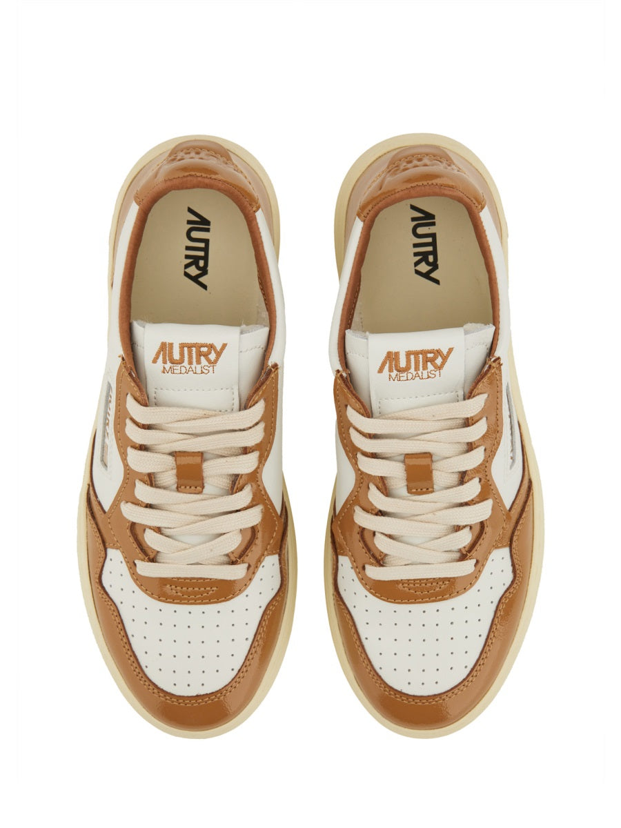 AUTRY Women's Medalist Low Sneakers