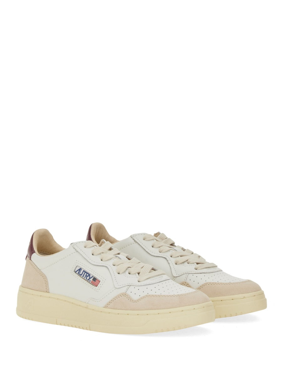 AUTRY Medalist Low Women's Sneakers