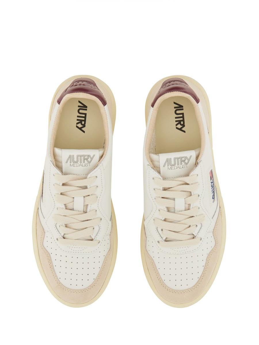 AUTRY Medalist Low Women's Sneakers