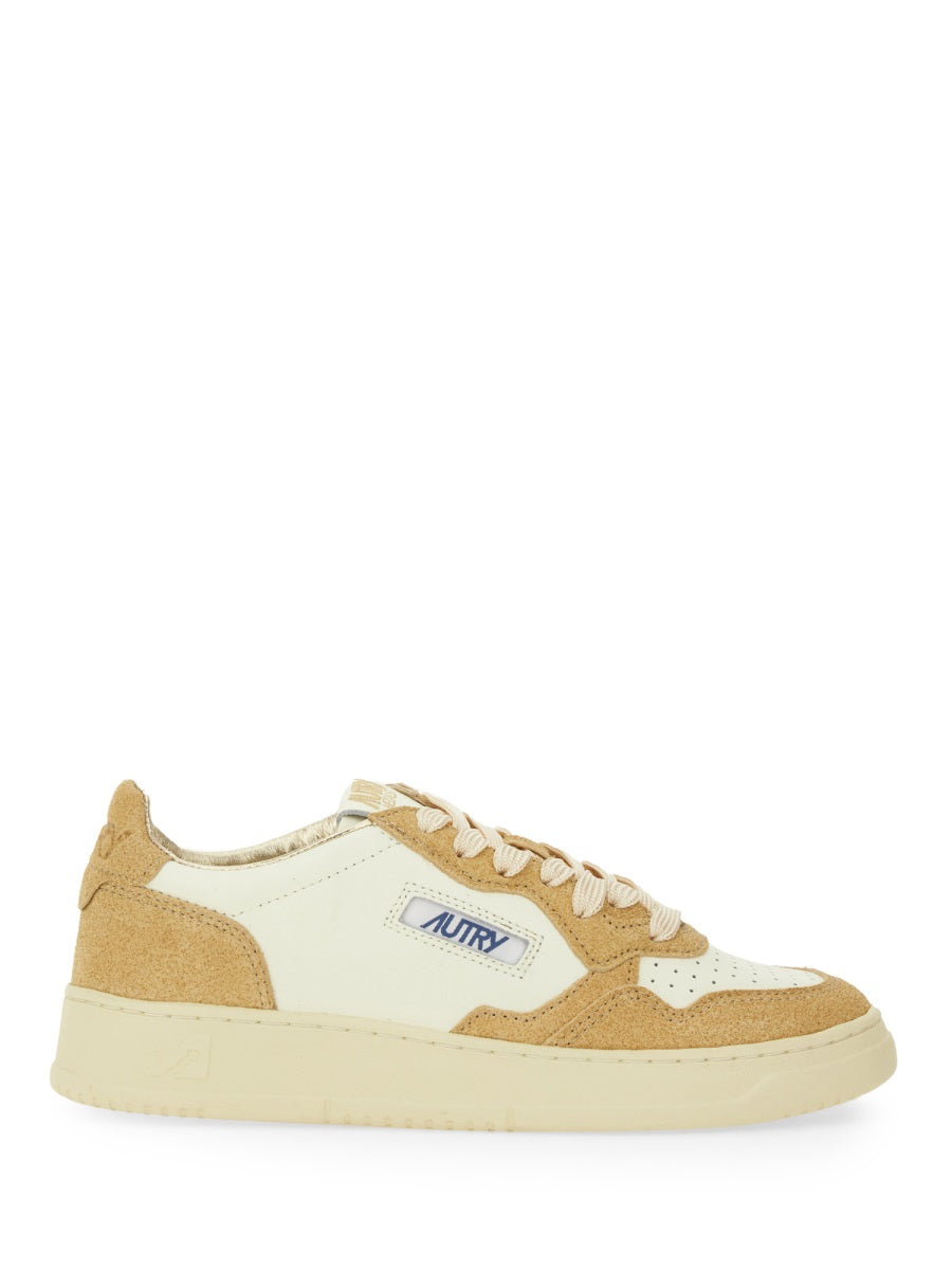 AUTRY Women's Medalist Low Sneaker