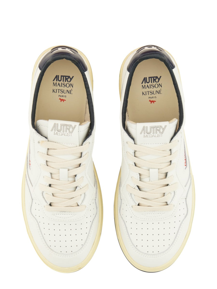 AUTRY X MAISON KITSUNÉ Men's Low Sneaker - Medalist Edition