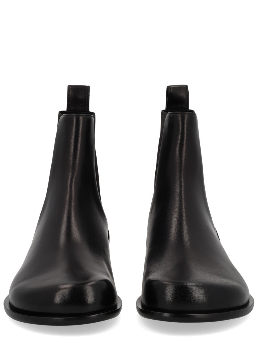 FENDI Elegant Leather Boots for Men - FW25 Collection