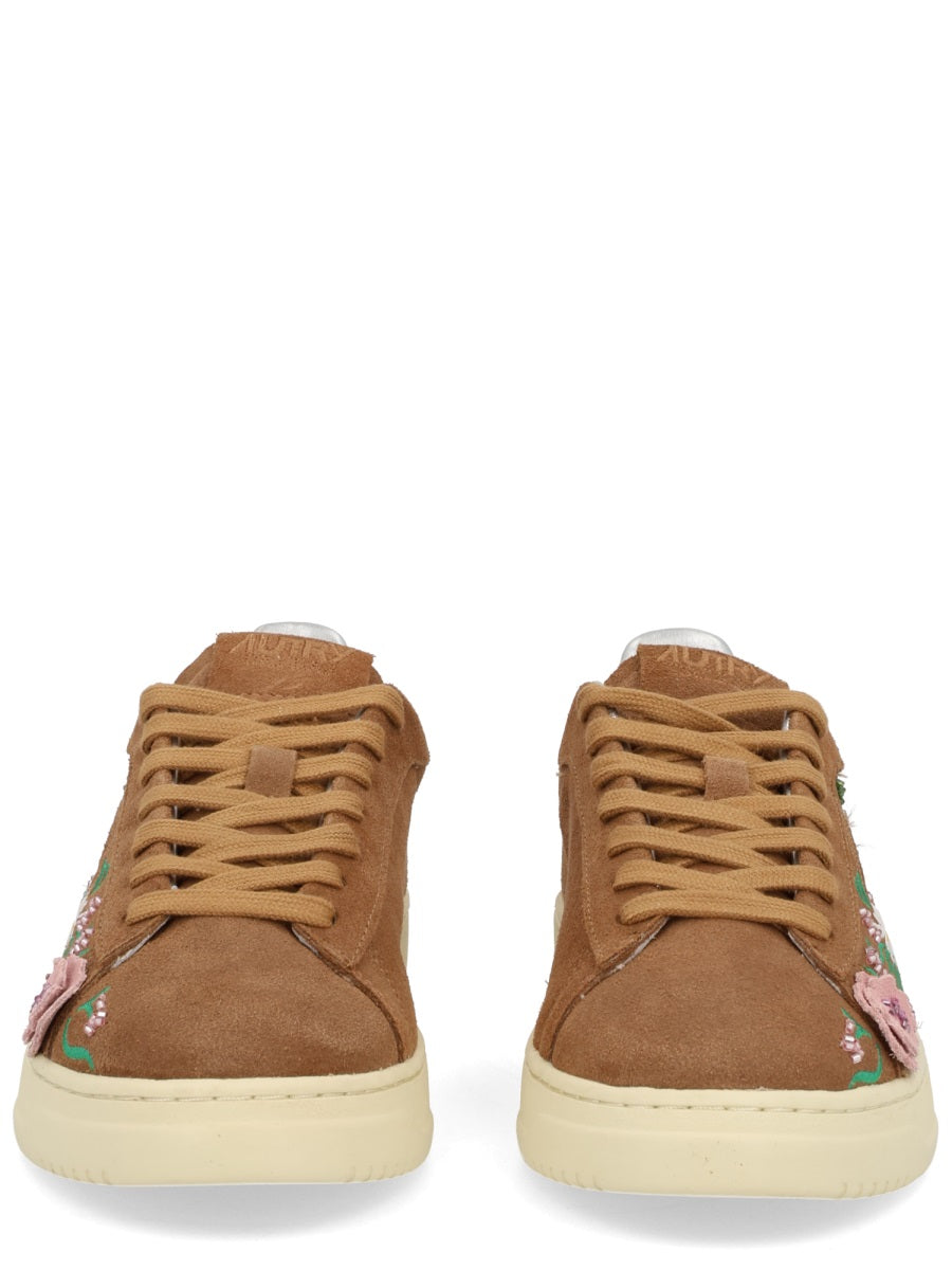 AUTRY Classic Suede Sneakers with Bead Embroidery