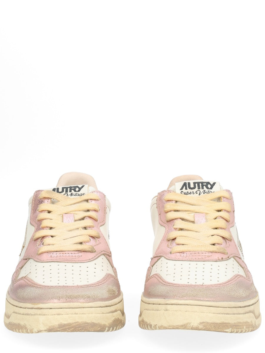 AUTRY Classic Women's Sneakers - FW25 Collection