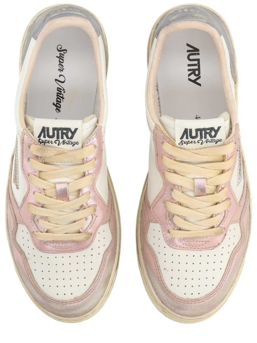 AUTRY Classic Women's Sneakers - FW25 Collection