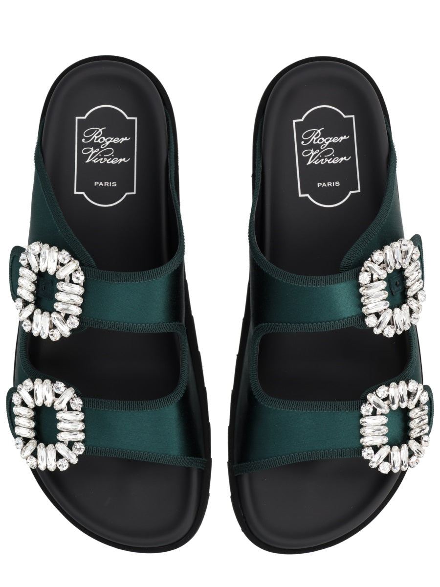 ROGER VIVIER Elegant Flats for Spring/Summer 2026