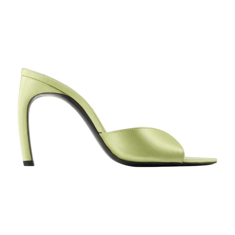 VICTORIA BECKHAM Chic Banana Pumps
