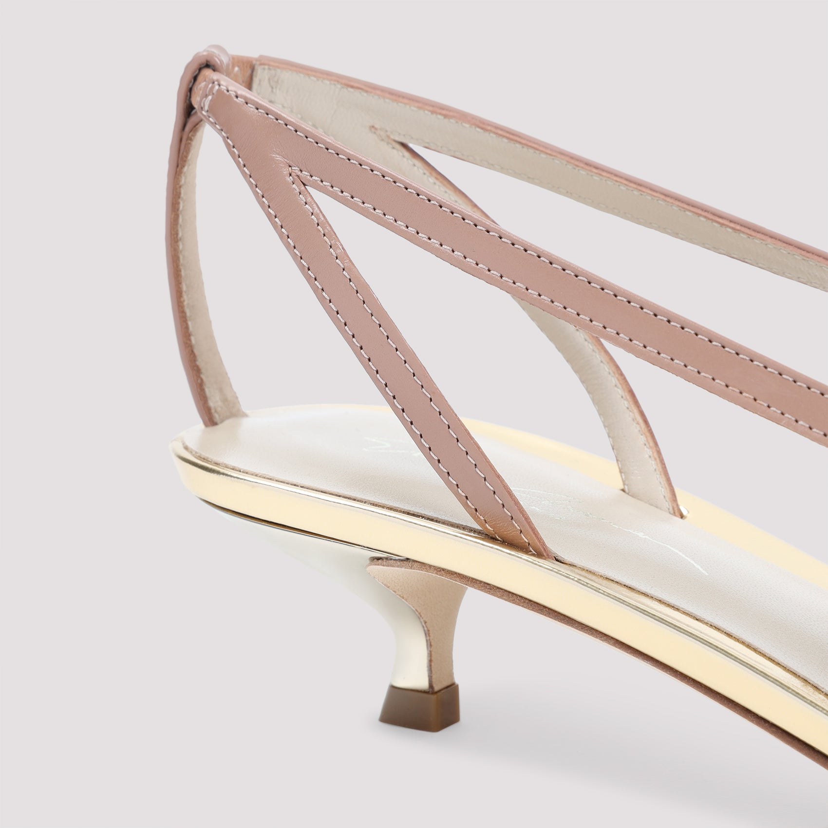 GIORGIO ARMANI 100% Leather Pumps - H: 3cm