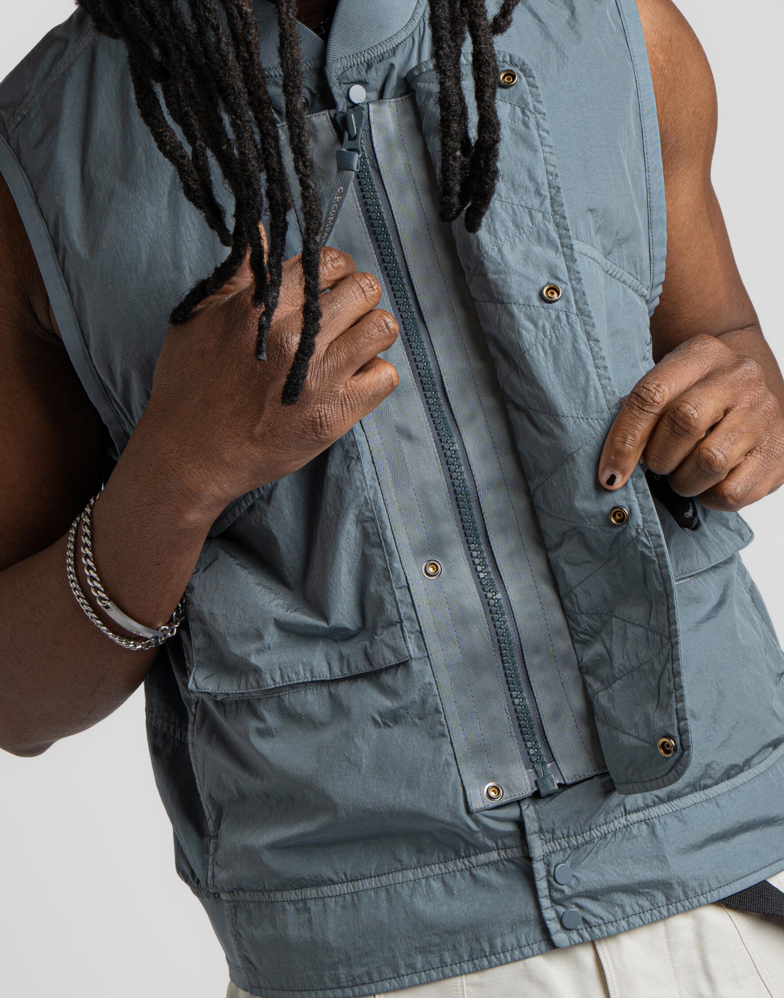 C.P.COMPANY Chrome R Lens Logo Vest Jacket for Men - FW25