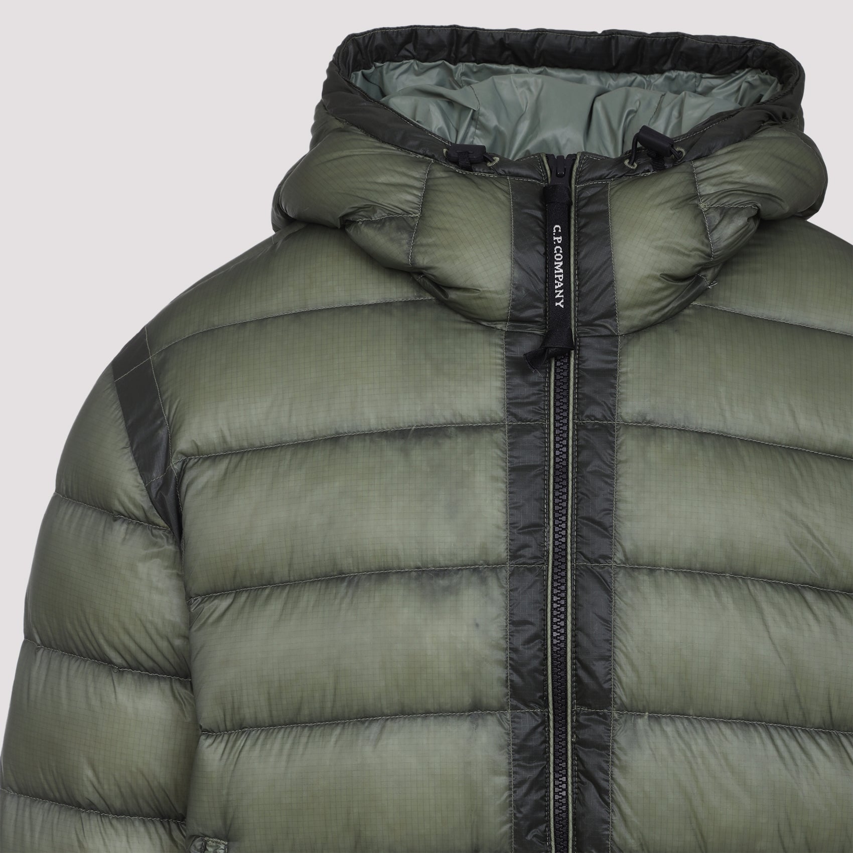 C.P.COMPANY Men's Hooded Short Down Jacket