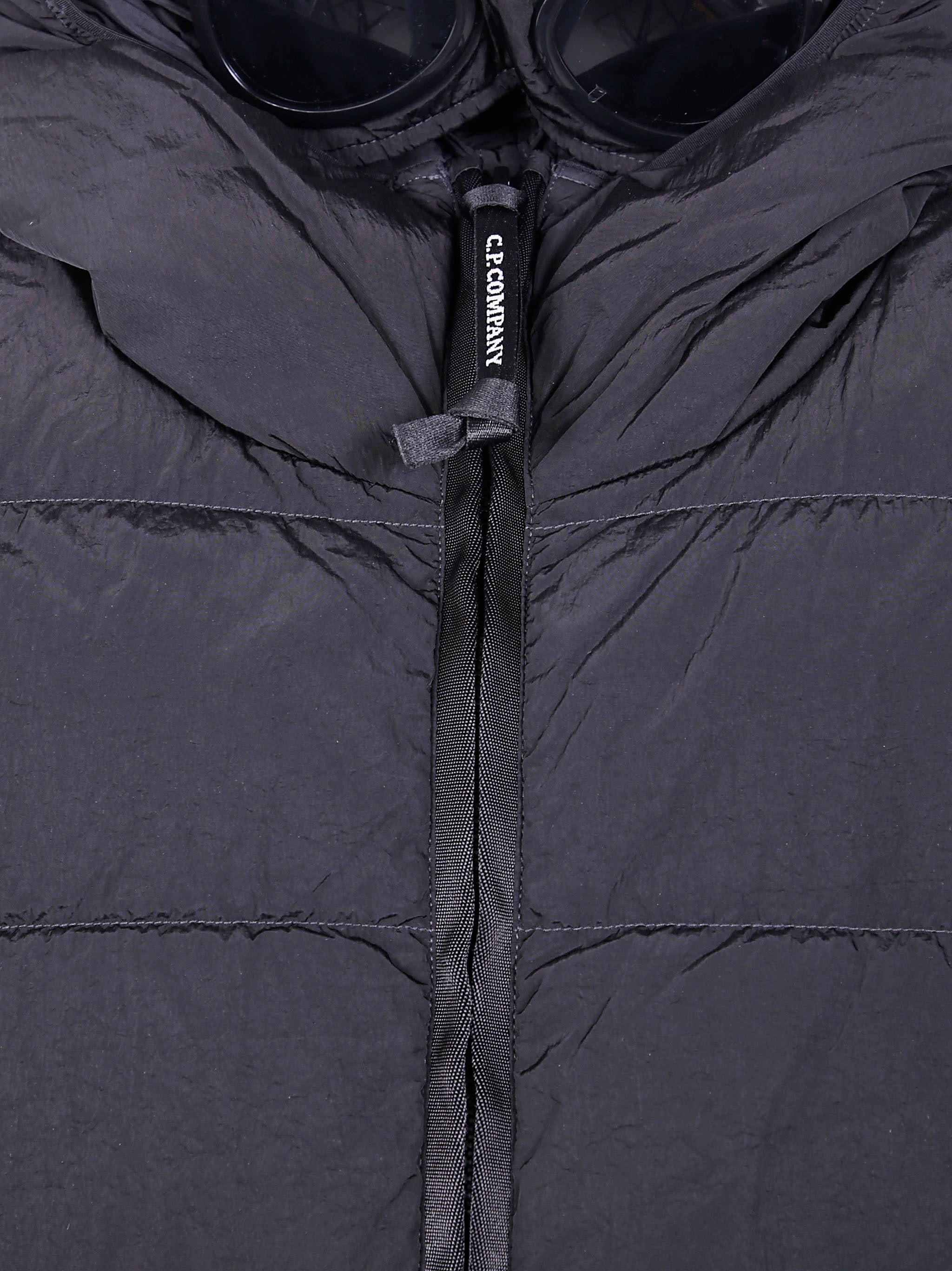 C.P.COMPANY Men's Chrome-R Hooded Down Jacket