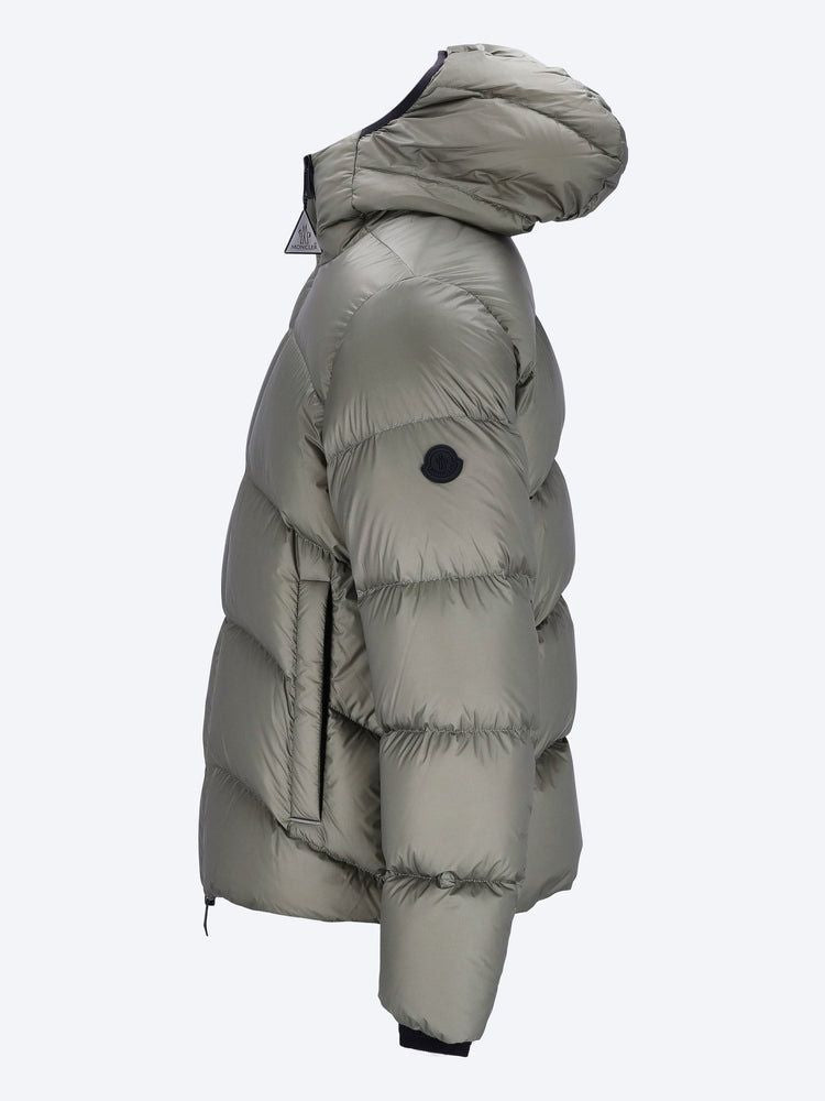 MONCLER Essential Insulated Jacket for Men - FW25 Collection