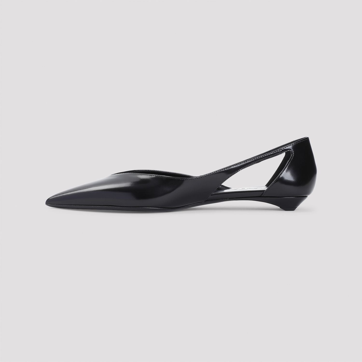 PRADA Elegant Leather Ballerinas for Women