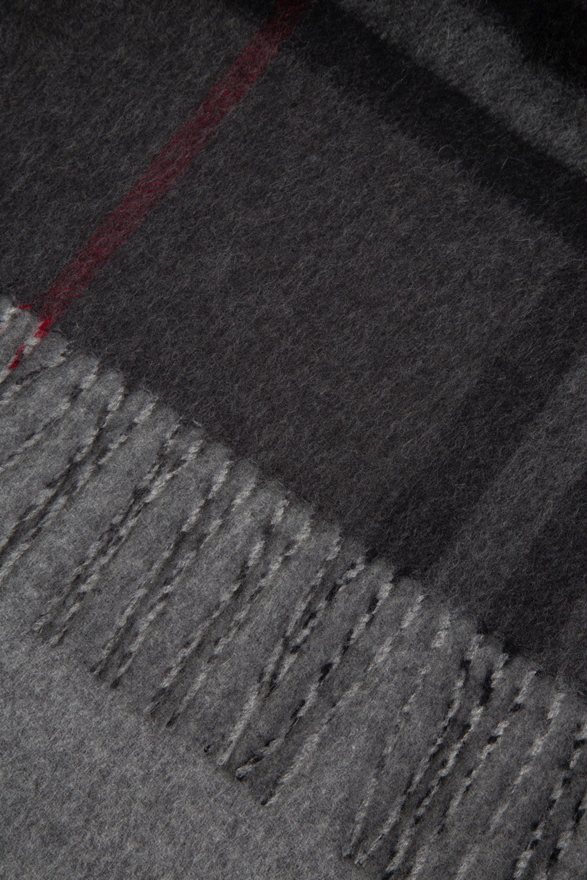 BURBERRY Luxury Cashmere Scarf - Unisex One Size