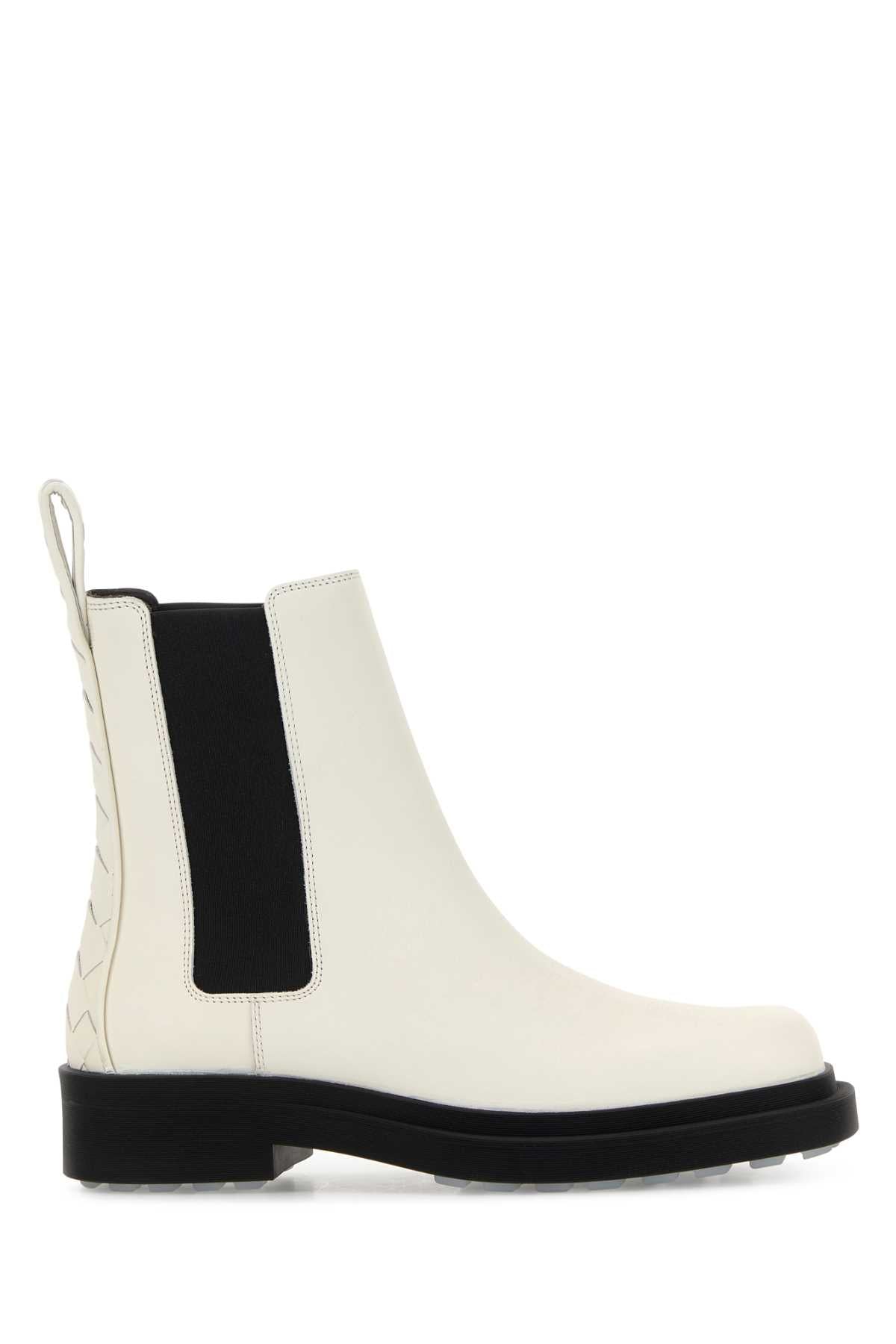 BOTTEGA VENETA Elegant Leather Chelsea Ben Ankle Boots for Women
