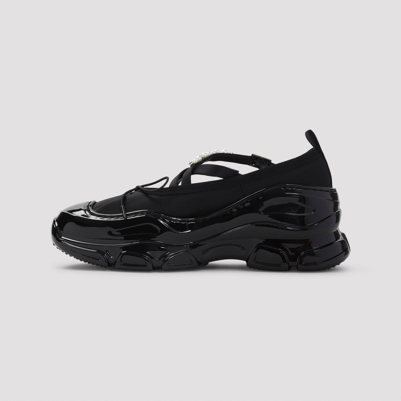 SIMONE ROCHA Classic Criss Cross Tracker Ballerina