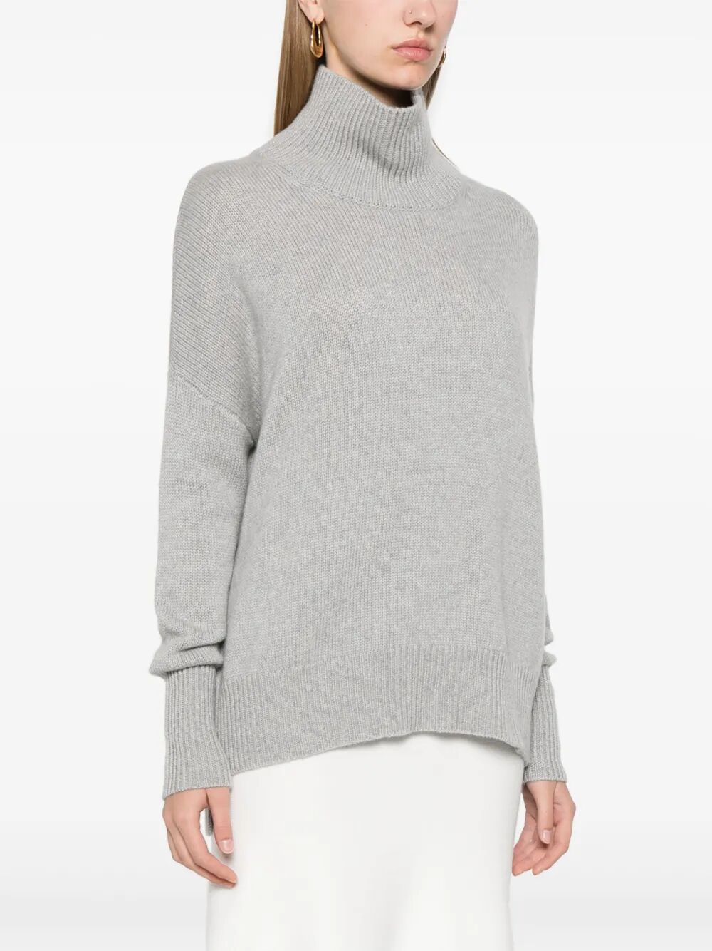 LISA YANG Elegant Turtleneck Sweater