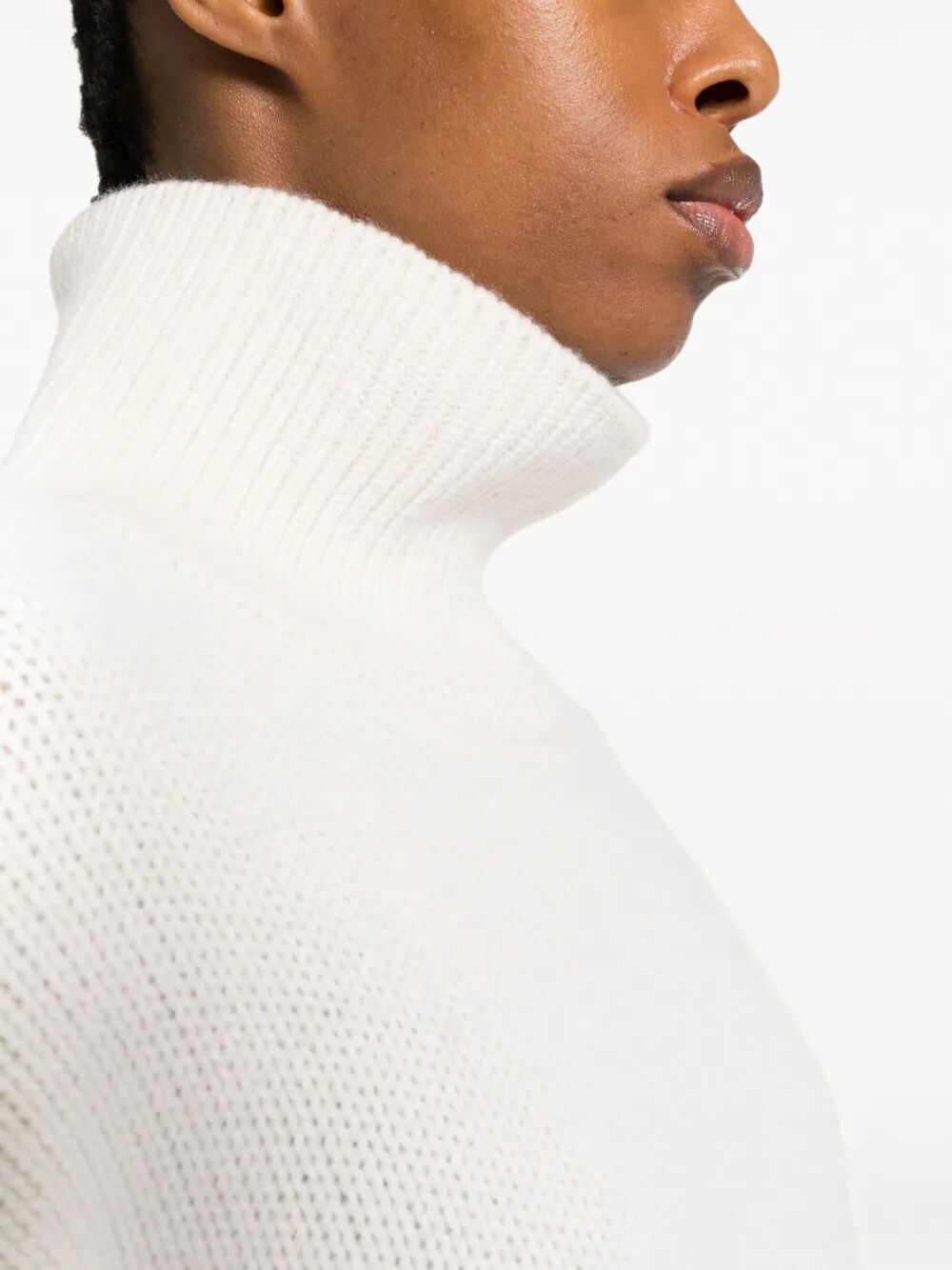 LISA YANG Fleur Turtleneck Cashmere Sweater