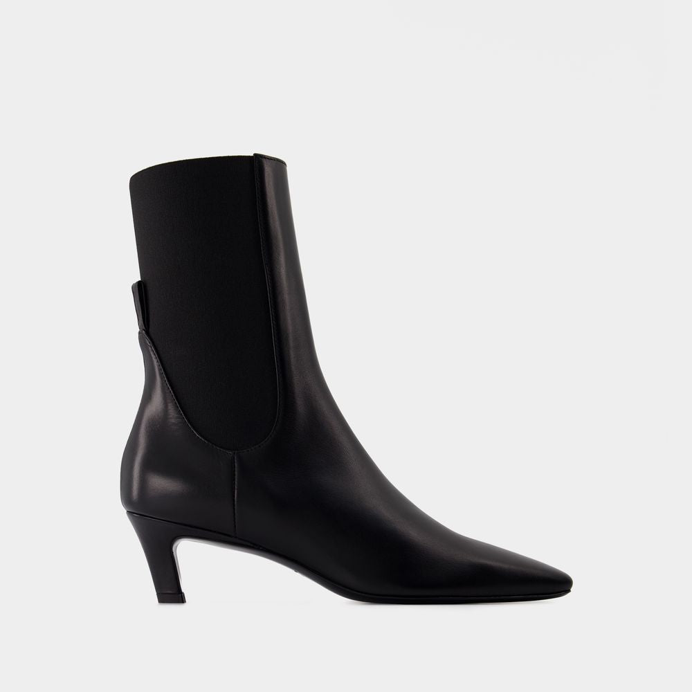 TOTEME Pointed Toe Leather Ankle Boots