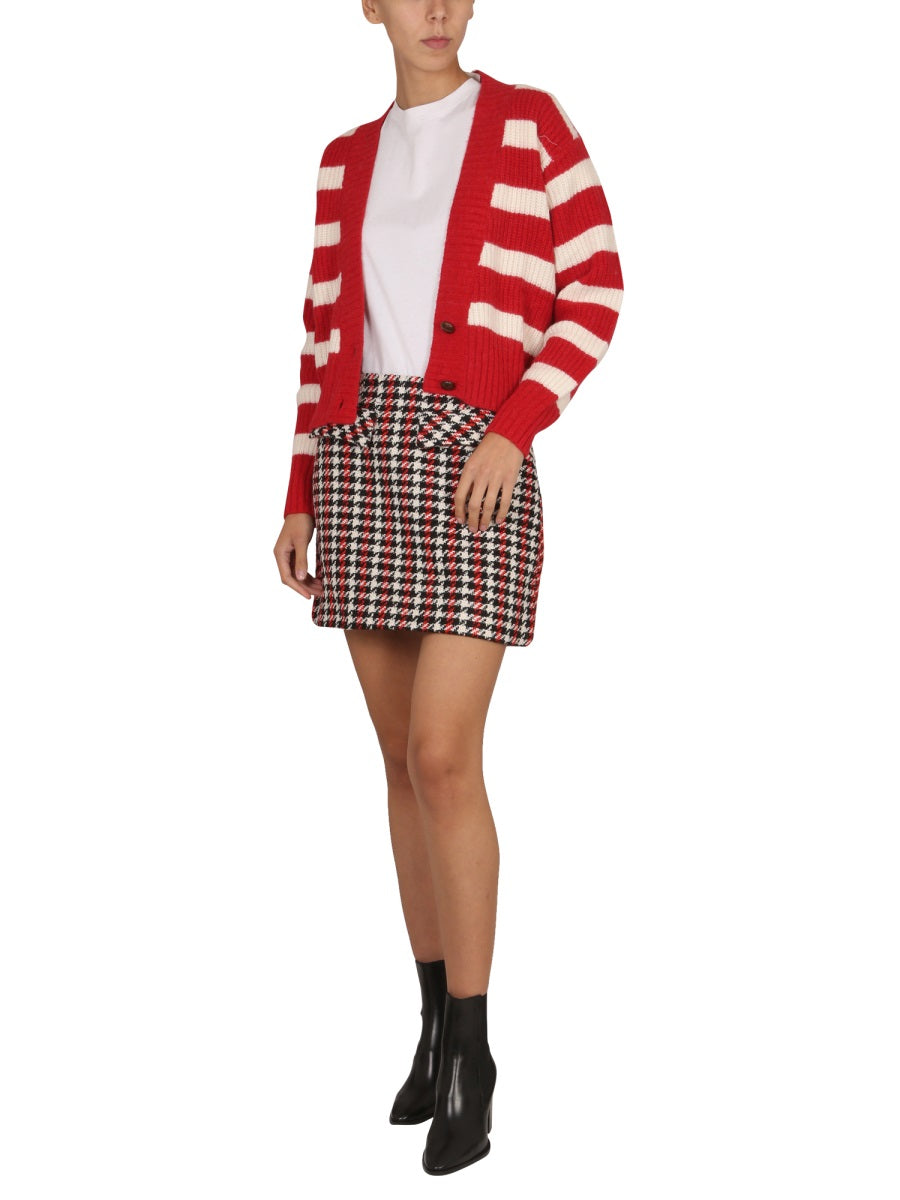 BAUM UND PFERDGARTEN Chic Women's Mini Skirt with Back Zipper Closure