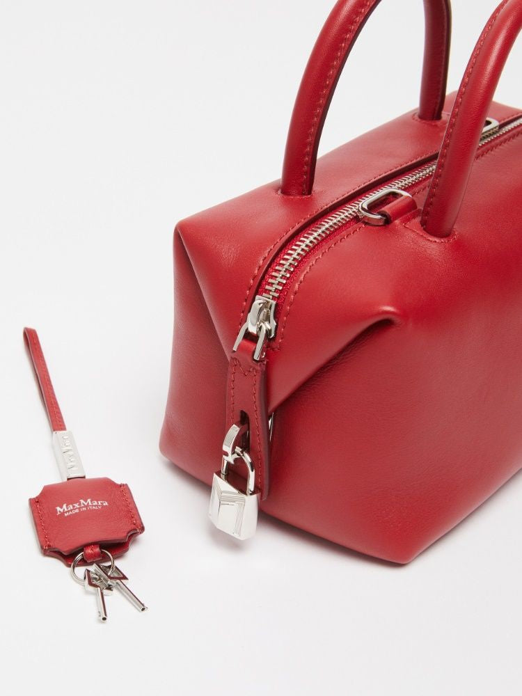 MAX MARA Stylish Holdalls Handbag - SS25 Collection