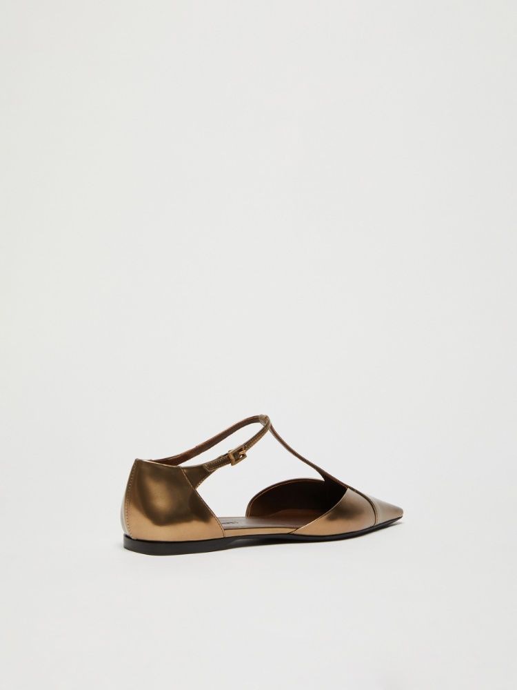 MAX MARA Elegance Meets Comfort: Women's Leather Ballerina Shoes