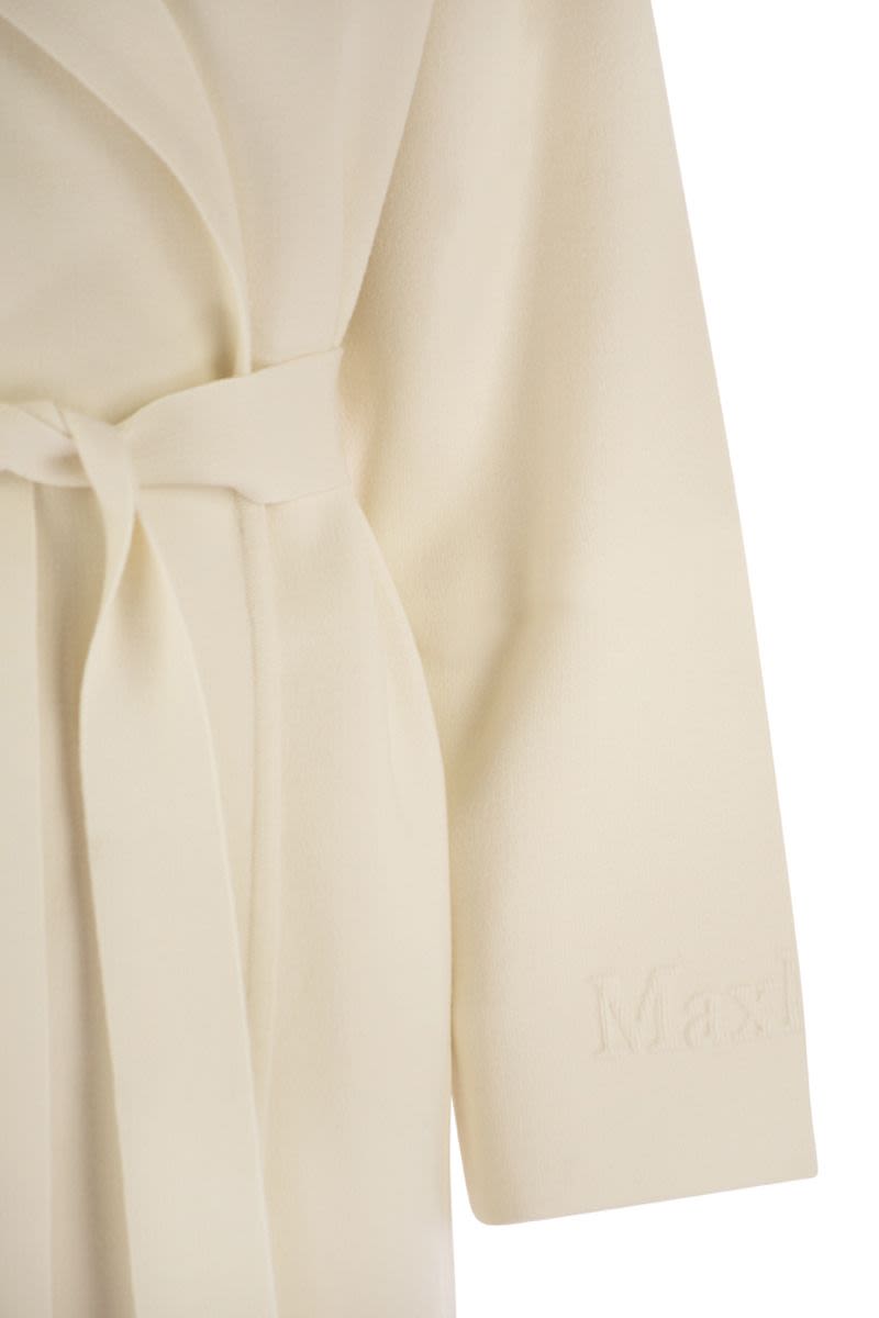 MAX MARA Luxurious Viscose and Wool Dressing Gown Jacket