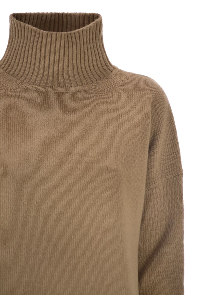 WEEKEND MAX MARA Oversized Wool Turtleneck Sweater