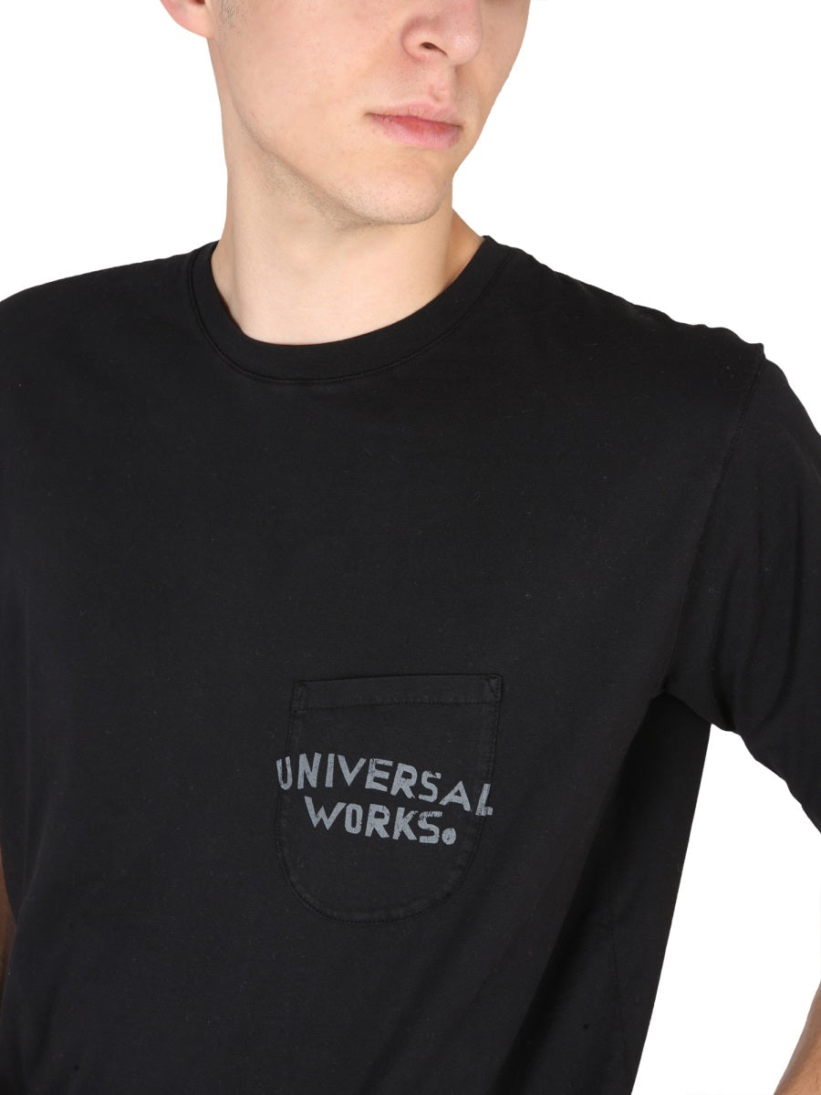 UNIVERSAL WORKS Men's Classic Crewneck T-Shirt with Necklace Front Pocket