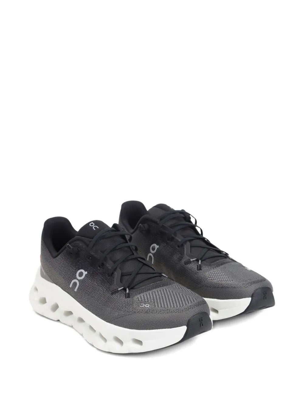 ON RUNNING Men's CloudTilt Sneaker